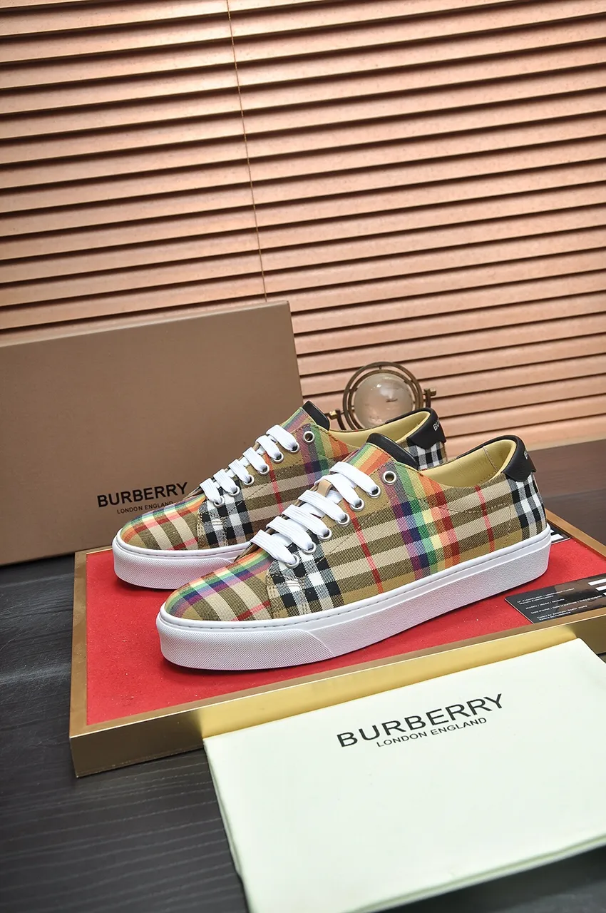 Men's shoes💰480💶[Burberry] (cowhide lining) classic low-top sneakers｜Imported cowhide with classic plaid fabric｜Cow leather lining｜Original outsole｜Fine workmanship and comfortable to wear Size: 38-44 (customized at 45)